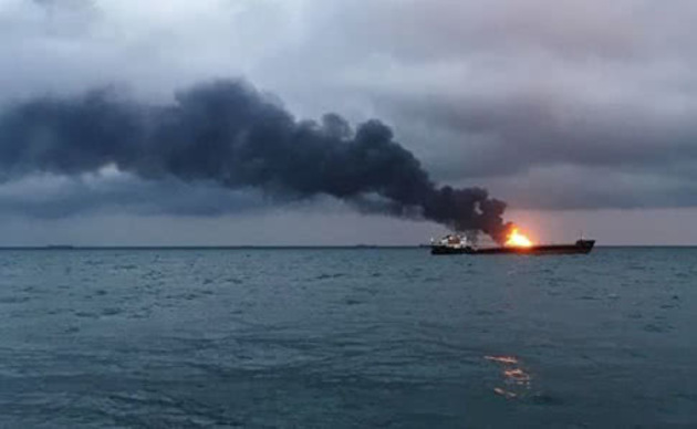 Трагедия в Керченском проливе: в огне посреди моря погибли до 20 человек