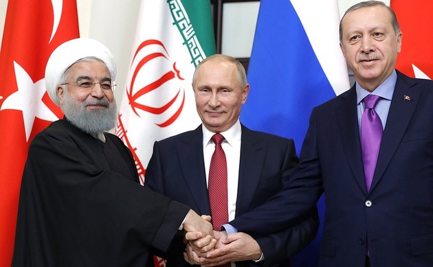 Лидеры России, Ирана и Турции обсудят Сирию без США в Сочи 
