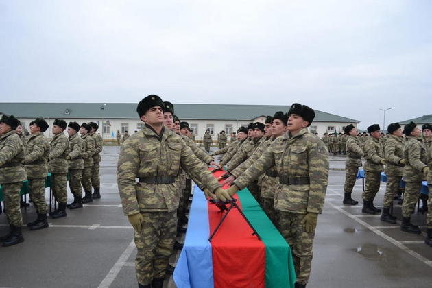 Азербайджанские новобранцы приняли военную присягу
