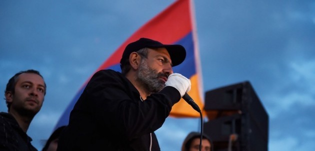 Пашинян пообещал провести по всей Армении "революционный" субботник 
