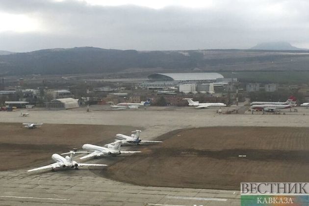 Самолет Air Astana провалился в перрон в Костанае
