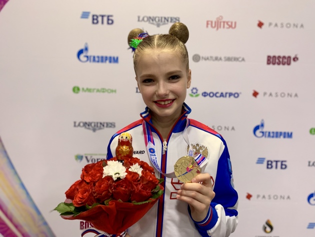 Дария Сергаева заняла первое место в упражнениях с лентой на чемпионате юниорок в Москве 