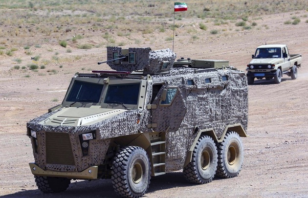 В Иране продемонстрировали новые типы бронированных и тактических машин