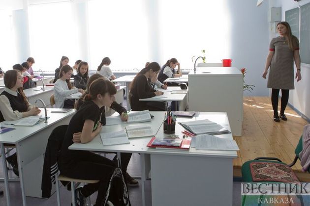 В школах Дагестана могут ограничить использование мобильных телефонов