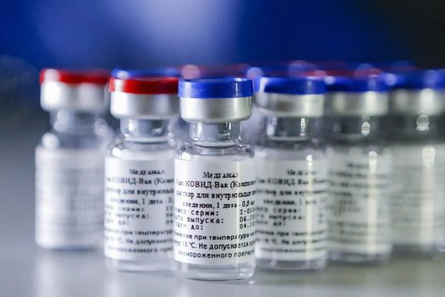 Вьетнамские медики взяли на вооружение российскую вакцину "Спутник V"