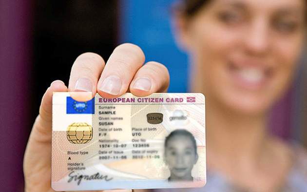 Великобритания закроет страну для туристов с ID-картами - СМИ