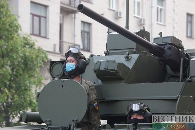 Танкисты и артиллеристы ЮВО потренируются на донском "Кузьминском"