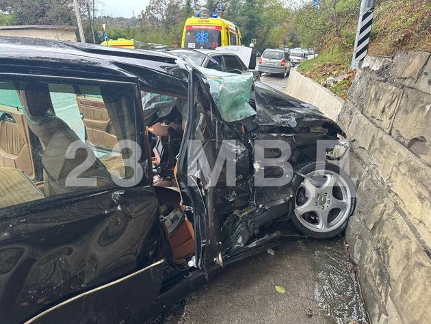Авария с пострадавшими произошла на трассе Джубга-Сочи