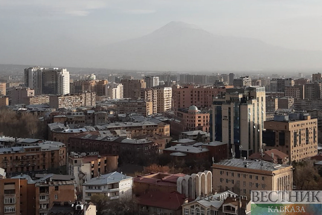 Гололед "закрыл" трассу Ереван-Гюмри - СМИ