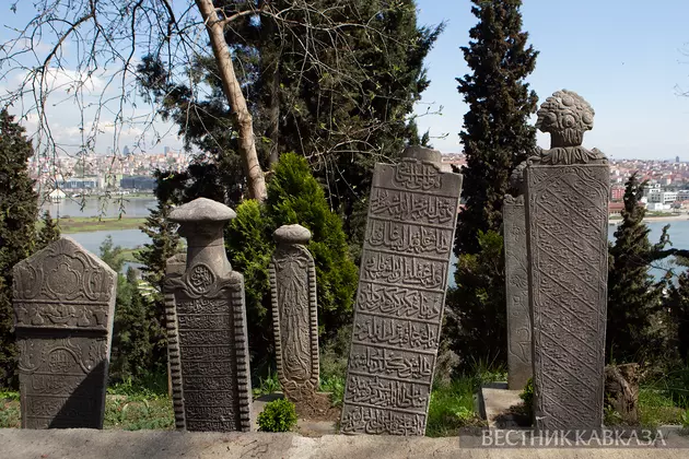 Старинное кладбище Эйюп в Стамбуле - почему его стоит посетить и как это сделать?
