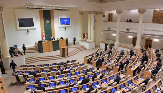 Парламент Грузии преодолел запрет президента на изменения в Избирательном кодексе