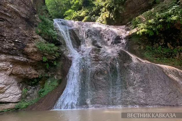 Водопады на ручье Руфабго