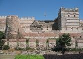 Что осталось от стен Константинополя и где их увидеть в Стамбуле?