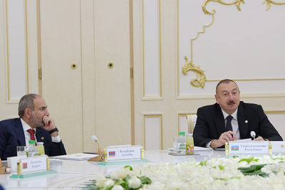 Азер Гасымов прокомментировал беседу Ильхама Алиева и Никола Пашиняна о Карабахе