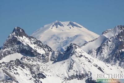 Шерпы планируют рекордное зимнее восхождение на Эверест