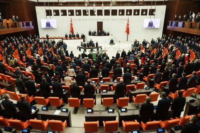 Парламент Турции принял резолюцию по противодействию терроризму