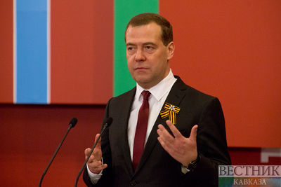 Медведев: празднование Дня Победы важно для будущих поколений