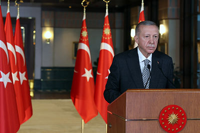 Эрдоган прервал визит в Румынию и возвращается в Турцию - СМИ