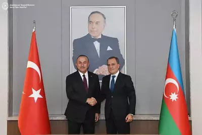 Джейхун Байрамов и Мевлют Чавушоглу обсудили союзничество Азербайджана и Турции